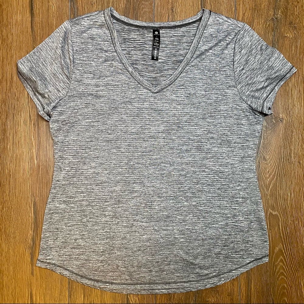 90 degree by Reflex gray v-neck short sleeve work top